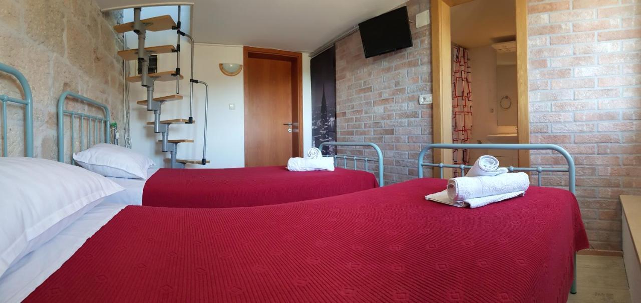Holiday Home Gustirna Selca  Δωμάτιο φωτογραφία