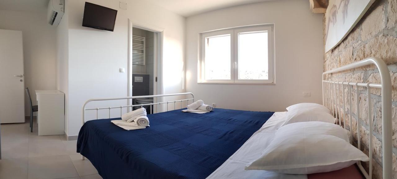 Holiday Home Gustirna Selca  Δωμάτιο φωτογραφία
